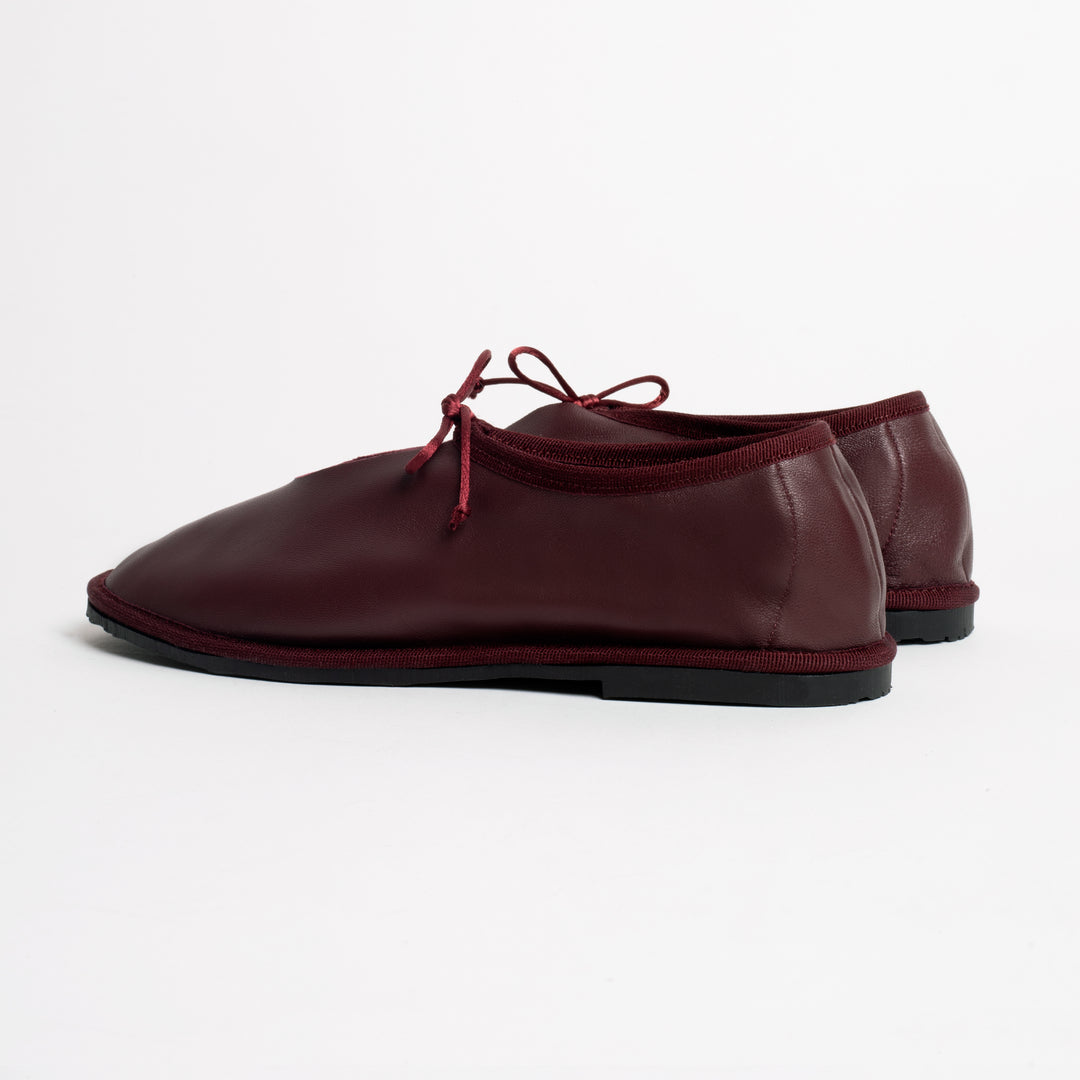 MARAIS x Maria de la Orden IN BURGUNDY