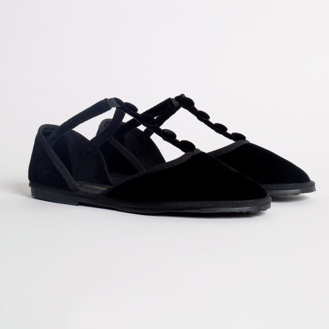 MONTMARTRE x Maria de la Orden IN BLACK
