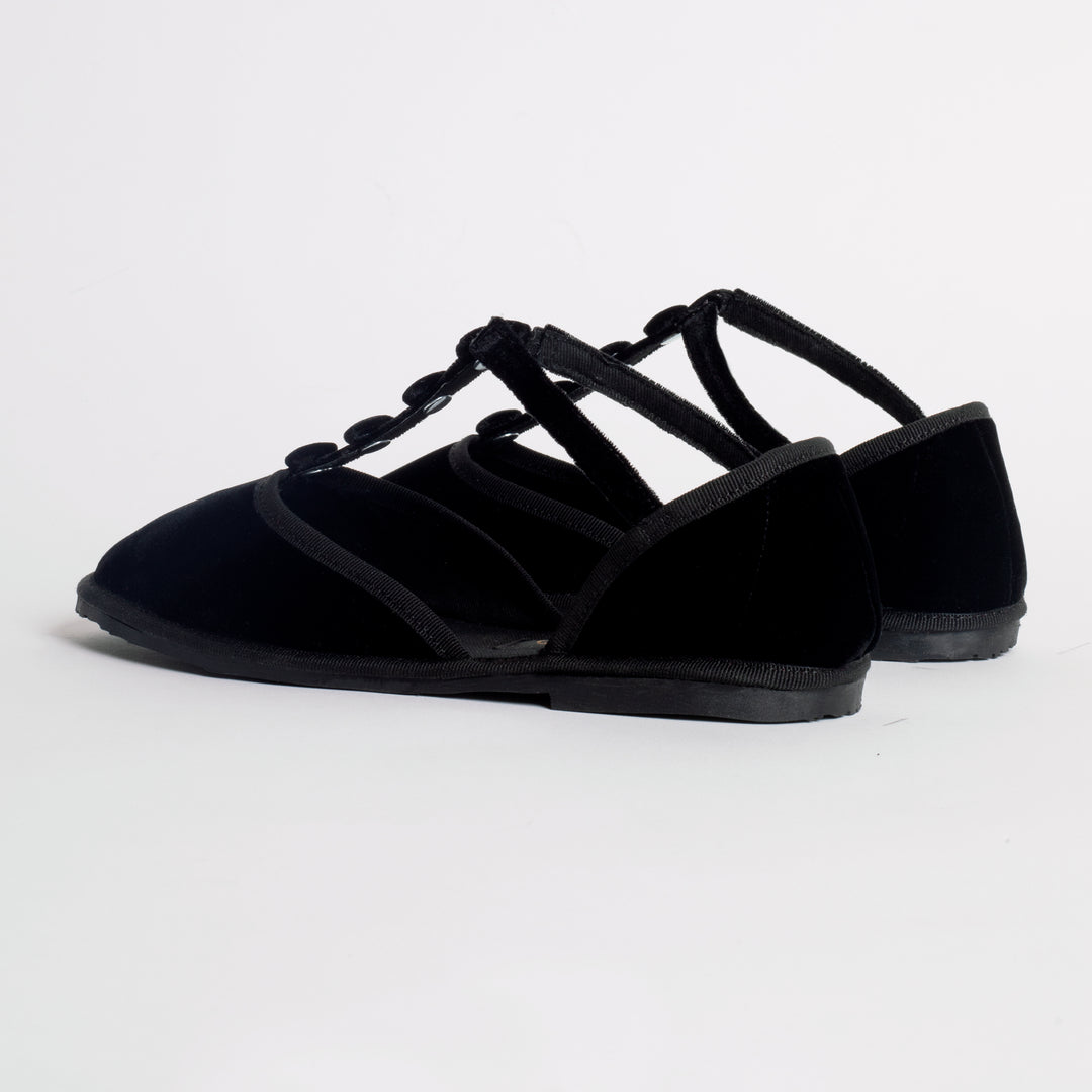 MONTMARTRE x Maria de la Orden IN BLACK