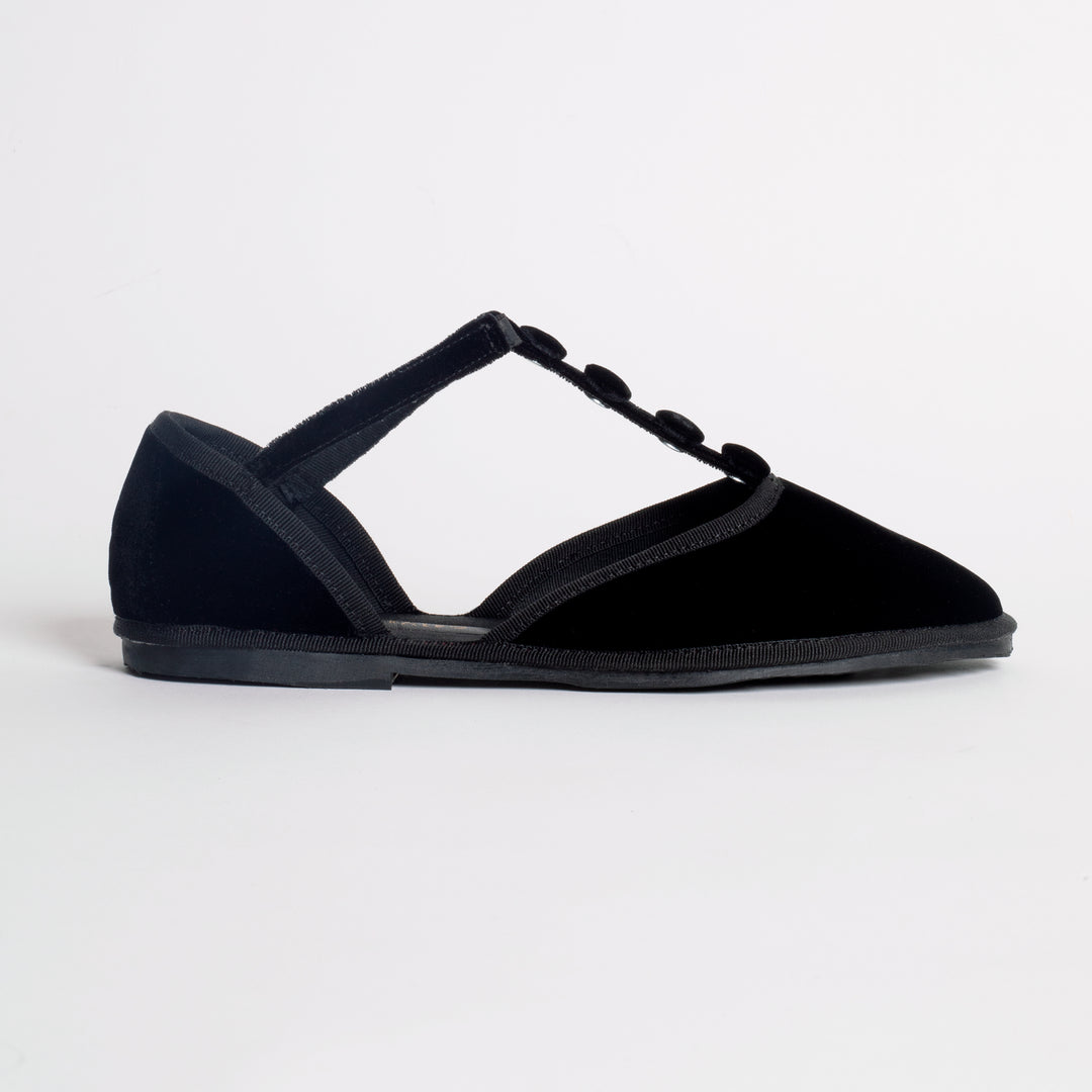 MONTMARTRE x Maria de la Orden IN BLACK